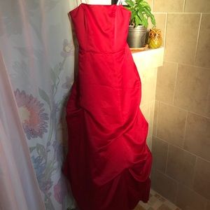 DAVIDS BRIDAL STRAPLESS RED GOWN